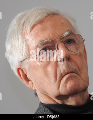 Architetto e urbanista Albert Speer, Jr. siede nel corso di una conferenza stampa per la International Highrise Award in Francoforte sul Meno, Germania, 15 novembre 2012. Suo padre Albert Speer era di Hitler architetto e una figura importante del Terzo Reich. Foto: Arne Dedert Foto Stock