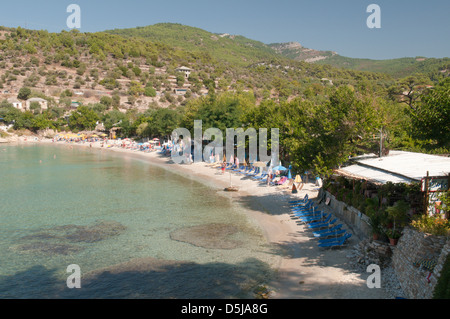 Thassos grecia isola greca settembre Vista verso la spiaggia dalla penisola di Alyki o Aliki Foto Stock