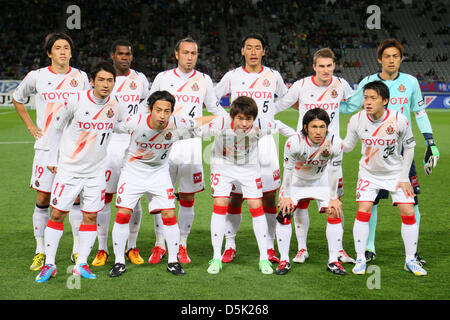 Nagoya Grampus gruppo team line-up (Grampus), 3 aprile 2013 - Calcio : 2013 J.League Yamazaki Nabisco Cup Group B match tra FC Tokyo 0-0 Nagoya Grampus a Ajinomoto Stadium, Tokyo, Giappone. (Foto di Yusuke Nakanishi/AFLO SPORT) Foto Stock