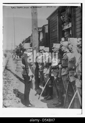 Questa immagine mostra Karl Franz Josef, l'imperatore dell'Austria-Ungheria, a Budapest, catturato durante una visita all'inizio del XX secolo. Foto Stock