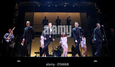 Johannesburg, Sud Africa. 3 aprile 2013. Multi-premiata la produzione di Broadway, " Jersey Boys, la storia di Frankie Valli e le Quattro Stagioni" presso il Teatro di Monte Casino il 3 aprile 2013, a Johannesburg, in Sud Africa. La mostra con tutta la sua-South African cast sono stati ultima esecuzione in Singapore. La mostra si svolgerà dal 3 aprile 2013 al 19 giugno 2013. Credito: Gallo Immagini / Tempi / Alon Skuy/Alamy Live News Foto Stock