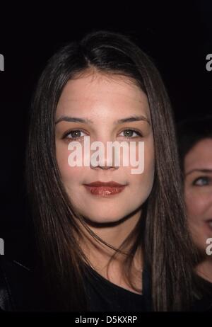 KATIE HOLMES.Andare su premiere Glossari Affini Dome di Hollywood , Ca. 1999.k15258lr.(Immagine di credito: © Lisa Rose/Globe foto/ZUMAPRESS.com) Foto Stock