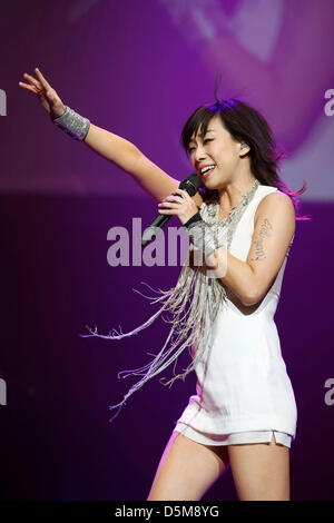 Rama, Ontario, Canada. Il 3 aprile 2013. Cantopop singer Sandy Lam, aka Lam Yik Lin, LIVE MMXIII concerto al Casino Rama. (JKP/N8N/Alamy Live News) Foto Stock