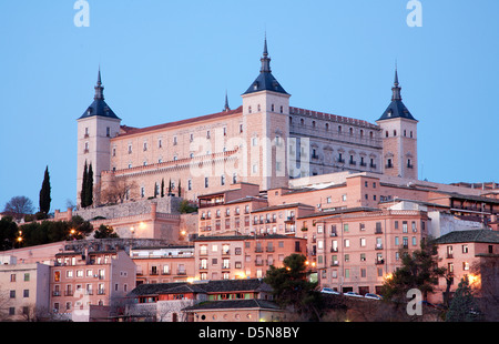 Toledo - Alcazar in mattinata al tramonto Foto Stock