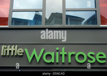 Il ramo del Po Waitrose convenience stores, Londra Foto Stock