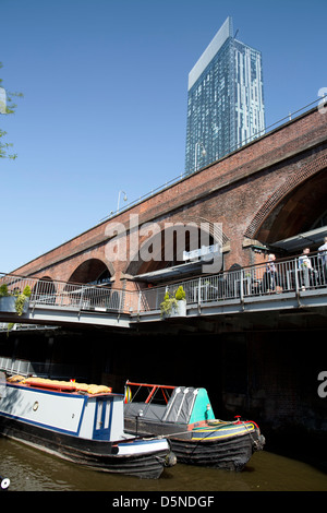 Ian Simpson architetto disegnò Beetham Tower e Deansgate Locks Manchester Inghilterra settentrionale REGNO UNITO Foto Stock