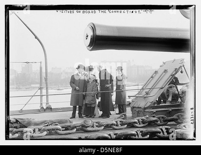 I visitatori a bordo del Connecticut 10/11 (LOC) Foto Stock