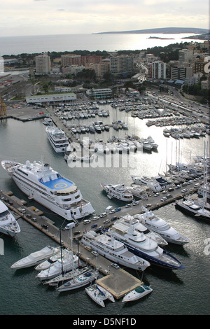 Vista aerea di Palma de Mallorca porta della città Foto Stock