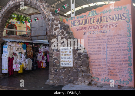 Il Mercado de Artesanias è un mercato dell'arte nella storica città di San Miguel De Allende, Guanajuato, Messico Foto Stock