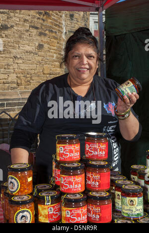 Blackpool, Lancashire, Regno Unito. Il 6 aprile 2013. Il grande Blackpool Chili Festival nella bella rivisitata St Johns Square, punto di riferimento di un evento organizzato da Chili Fest UK. Il luogo di ritrovo dei proprietari offerta di Blackpool sono desiderosi di rendere Blackpool Chili Festival una delle sue principali attrazioni durante la stagione turistica. Credito: Mar fotografico / Alamy Live News Foto Stock