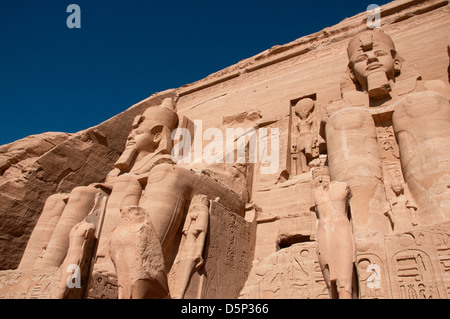 Abu Simbel templi, Nubia, l'Egitto meridionale, un sito patrimonio mondiale dell'Unesco Foto Stock