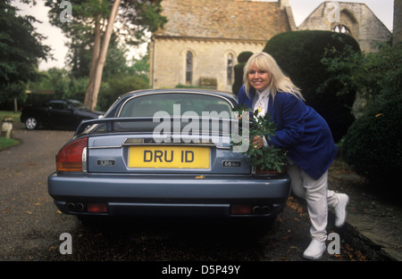 Dwina Gibb, vedova di Robin Gibb. Essa è un bene sapere Druidess. Circa 2005 HOMER SYKES Foto Stock