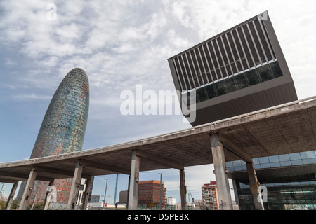 Torre Agbar e Disseny Hub edificio di Barcellona in Barcellona Foto Stock