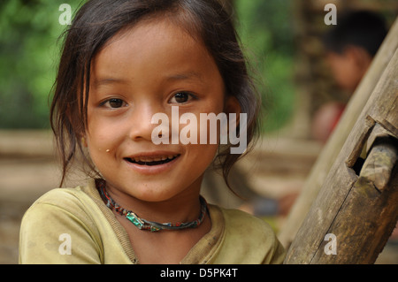 Ritratto di una giovane ragazza in Laos Foto Stock