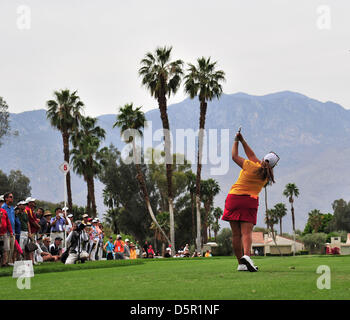 Rancho Mirage, California, Stati Uniti d'America. Il 7 aprile 2013. 07 Aprile 2013: Lizette Salas il 5 tee durante il round finale del Kraft Nabisco Championship a Mission Hills Country Club in Rancho Mirage, California Giovanni verde/CSM/Alamy Live News Foto Stock