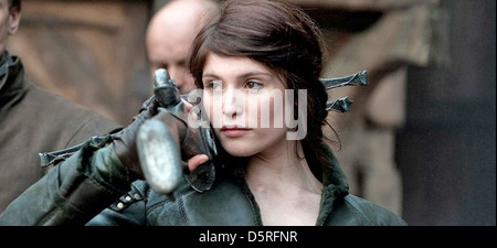 HANSEL E GRETEL Cacciatori di Streghe nel 2013 Paramount film con Gemma Arterton Foto Stock