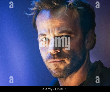 OFFICER GIÙ 2013 Anchor Bay film con Stephen Dorff Foto Stock