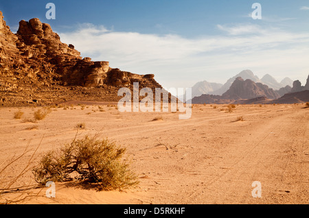 Il Wadi Rum o a valle della Luna in Giordania Foto Stock