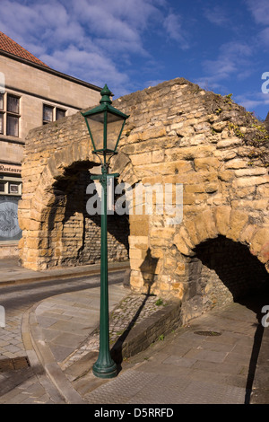 Newport Arch, il romano Nord City Gate su Ermine Street, Lincoln, England, Regno Unito Foto Stock