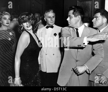 RITA HAYWORTH, Glenn Ford, AFFAIR IN TRINIDAD, 1952 Foto Stock