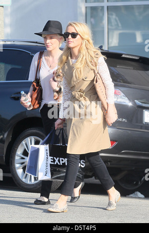 Ambra sentita spotted shopping in Beverly Hills Los Angeles, California - 24.02.12 Foto Stock