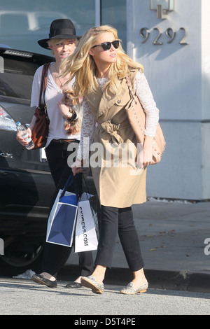 Ambra sentita spotted shopping in Beverly Hills Los Angeles, California - 24.02.12 Foto Stock