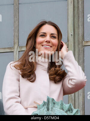 La Gran Bretagna è il principe William e Catherine, il Duca e la Duchessa di Cambridge visitare la Guildhall di Cambridge, Regno Unito, 28 novembre 2012. Foto: Patrick van Katwijk - PAESI BASSI FUORI Foto Stock