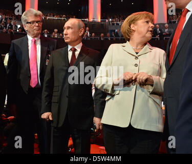 7 aprile 2013 - Hannover, Germania - Aprile 07,2013. Hannover, Germania.Nella foto: il Cancelliere tedesco Angela Merkel e il Presidente russo Vladimir Putin ha incontrato in apertura di Hannover Industry Trade Fair. (Credito Immagine: © PhotoXpress/ZUMAPRESS.com) Foto Stock