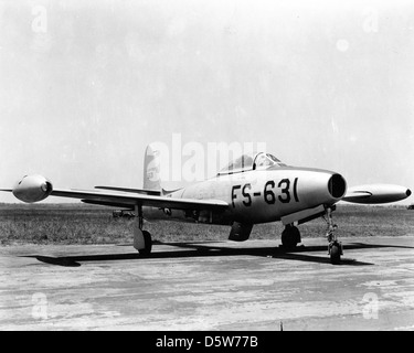 Il Republic P-84B (F-84B)-31-RE 'Thunderjet' era un caccia a reazione della U.S. Air Force utilizzato per missioni di attacco al suolo e difesa aerea durante i primi anni della Guerra fredda. Foto Stock