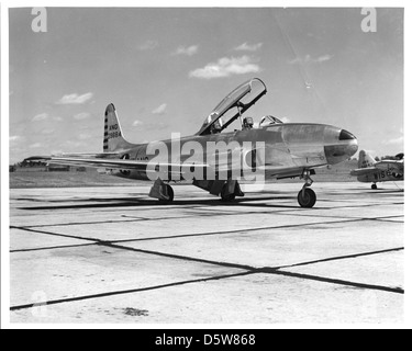 Il Lockheed T-33A-1-lo Shooting Star, un aereo da addestramento, è di stanza presso il 176th Fighter Interceptor Squadron della Wisconsin Air National Guard a Madison. Viene utilizzato per l'addestramento dei piloti e per gli esercizi di preparazione. Foto Stock
