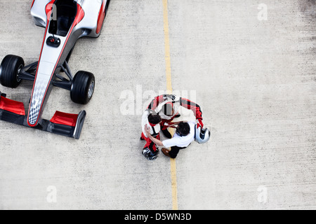 Racing team costeggiata sulla via Foto Stock