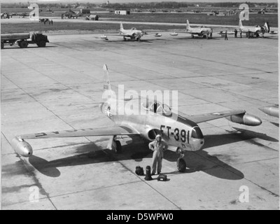 Lockheed FP-80A-5-LO 'Sfischio Star' del centosessantesimo Tactical riconoscimento Squadron, Toul AB, 1952. Foto Stock