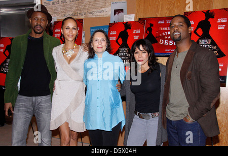 Legno Harris, Nicole Ari Parker, Emily Mann, Daphne Rubin-Vega e Blair Underwood incontrare e salutare con Broadway 'un tram Foto Stock