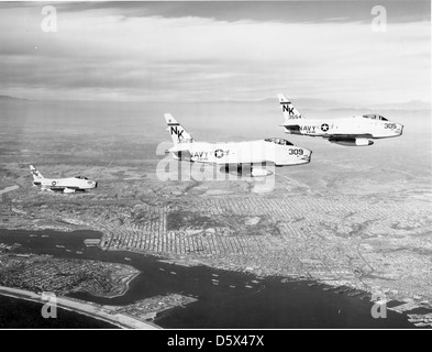 North American FJ-4B (AF-1E) 'Furys' di VF-146. Foto Stock