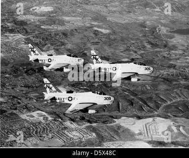 North American FJ-4B (AF-1E) 'Furys' di VF-146. Foto Stock