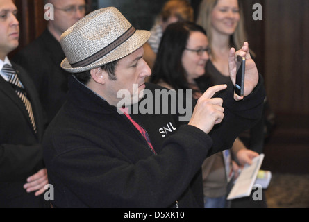 Adam Sandler in un photocall per 'Meine erfundene Frau' ('basta andare con esso') in hotel Adlon. Berlino, Germania - 21.02.2011 Foto Stock