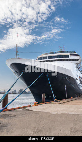 Attraccata la nave di crociera Foto Stock