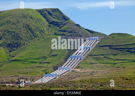 Ira J. Chrisman Wind Gap impianto di pompaggio, parte della California State Water Project, San Joaquin Valley, California, Stati Uniti d'America Foto Stock