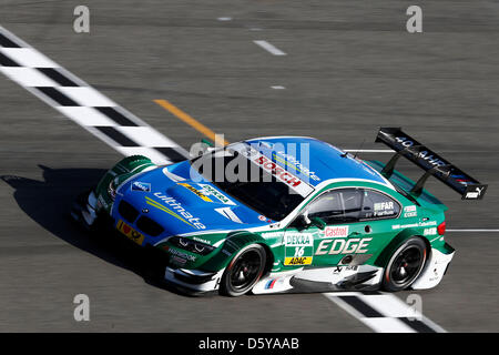 Brasiliano Augusto Farfus aziona la sua BMW durante la sessione di qualifiche del German Touring Car Masters" (DTM) ultima gara della stagione a Hockenheim di Hockenheim, in Germania, il 20 ottobre 2012. Foto: HOCH ZWEI/JUERGEN tocca Foto Stock