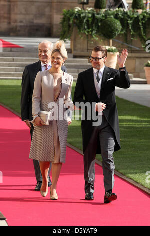 La principessa ereditaria Victoria e Prince Daniel di Svezia stanno lasciando la cattedrale dopo le nozze religiose del principe Guillaume, il granduca ereditario del Lussemburgo e la Contessa Stéphanie de Lannoy presso la Cattedrale di Nostra Signora della città di Lussemburgo, sabato 20 ottobre 2012. Foto: RPE-Albert Nieboer / Paesi Bassi fuori Foto Stock