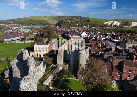 Vista sulla città e le discese da Lewes Castle Foto Stock