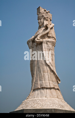 Cina, Macao, Coloane Island, il misuratore 20 statua della dea A-Ma, situato in cima al 170 metro alto de Coloane Foto Stock