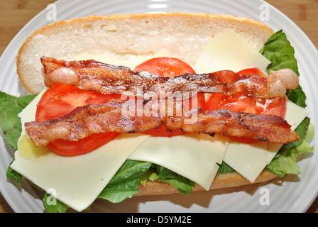 Saporita pancetta, lattuga e pomodoro Sub Sandwich Foto Stock