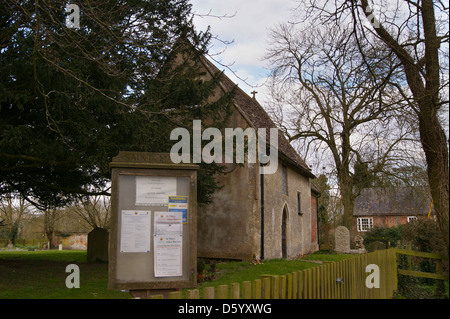 Sant. Chiesa di Maria, Alton Barnes Wiltshire, Inghilterra Foto Stock