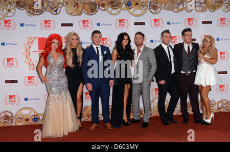 Membri del cast della realtà britannica serie televisiva "Geordie Shore' pongono in sala stampa a MTV Europe Music Awards (EMA) 2012 tenutasi presso la Festhalle di Francoforte, Domenica, 11 novembre 2012 nel 'Best Top' categoria. Il canale TV musicale la cerimonia di premiazione è nel suo diciannovesimo anno e riconosce il talento sulla scena musicale europea. Foto: Britta Pedersen/dpa Foto Stock