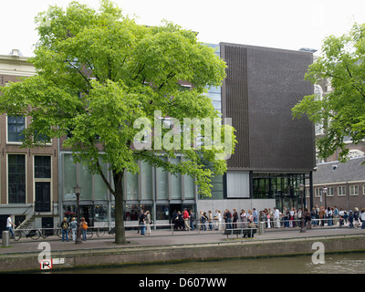 Il Museo di Anna Frank sul canale Prinsengracht in Amsterdam Paesi Bassi. Foto Stock