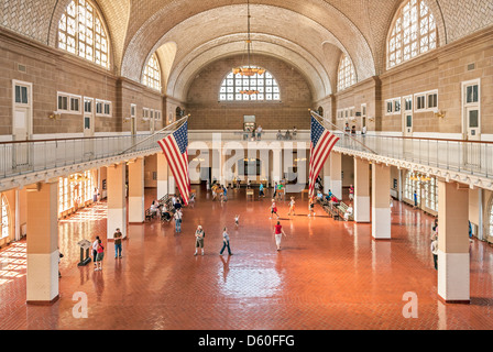 Sala del registro di sistema, Ellis Island Museo di immigrazione, Statua della Libertà monumento nazionale, la città di New York, New York, USA, America Foto Stock
