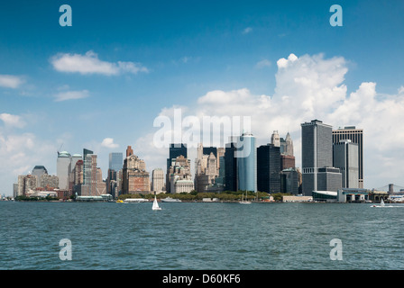 Skyline di New York, East River, New York, Stati Uniti d'America, STATI UNITI D'AMERICA Foto Stock