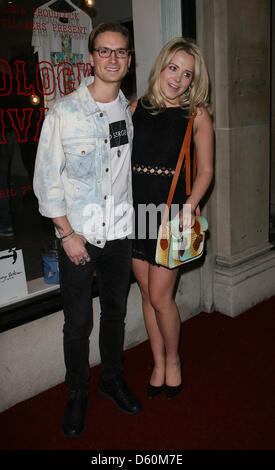 Londra, Regno Unito. Il 10 aprile 2013. Oliver Proudlock assiste la Serge DeNimes: Proudlock Carnevale del '78 - Launch Party a Londra. Credito: WFPA / Alamy Live News Foto Stock