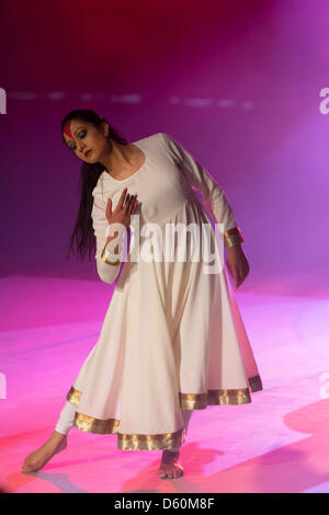 Londra, Regno Unito. 10 Aprile, 2013. I sufi:Zen, 2013 Festival di Alchemy lanciare,l'Clore sala da ballo presso il Royal Festival Hall, Southbank Centre di Londra, Inghilterra. Regno Unito. Credito: Simon Balson / Alamy Live News Foto Stock